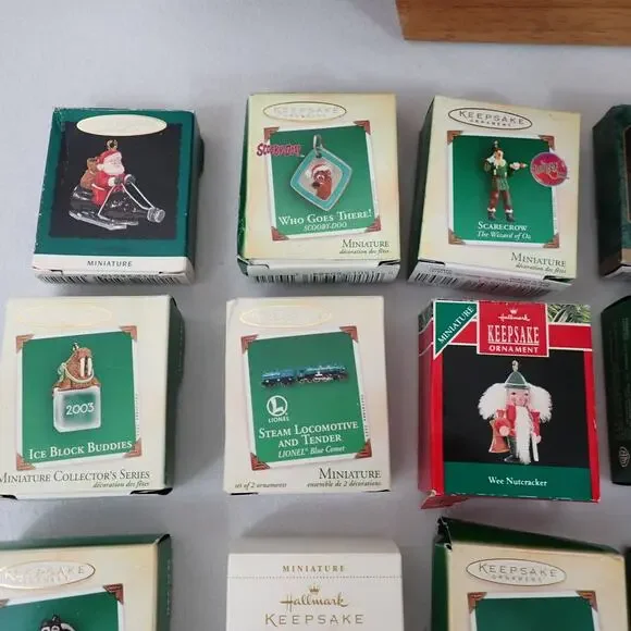 Hallmark Miniature Keepsake Ornaments 31 pcs w/Wood Shadow Box Memory Tree LN